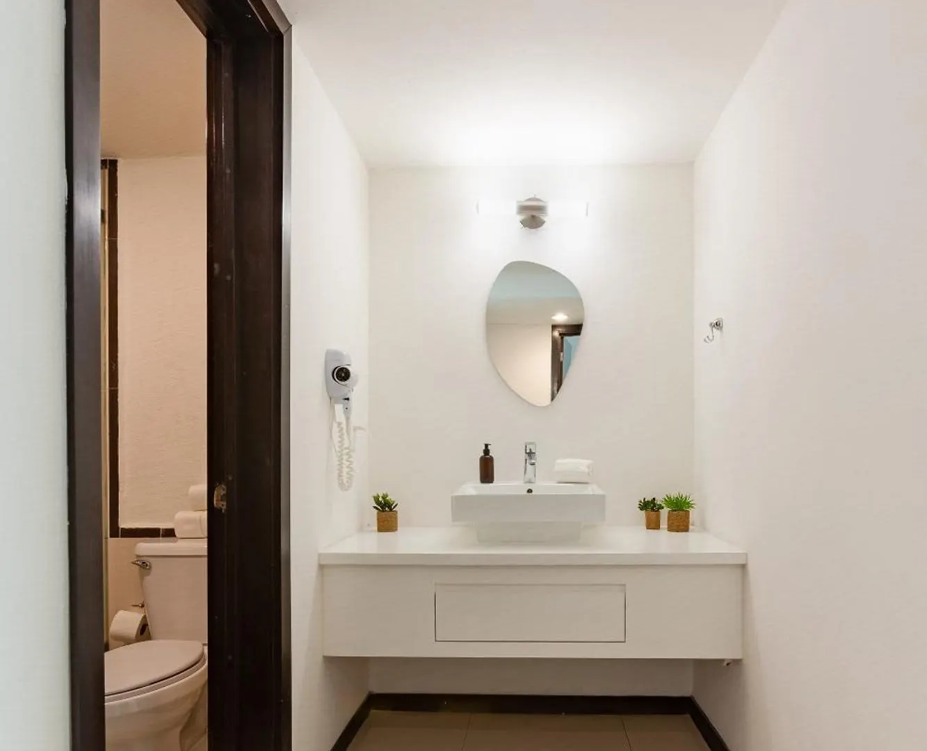 Via Tendenza Condos Apartment